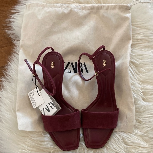 Zara Suede Mid-Heel Ankle Strap Sandals w/Dust Bag - Picture 13 of 15